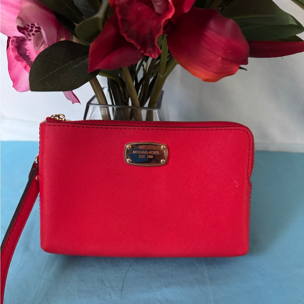 Michael Kors like new double zip large jet set saffiano wristlet